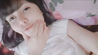 Virgin teenager girl masturbating - Hana Lily